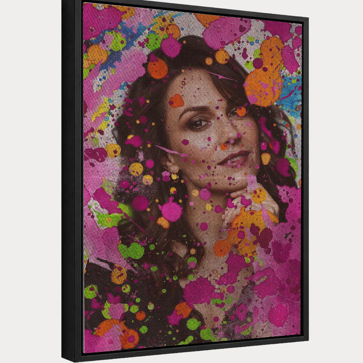 Personalisiertes Leinwandbild "Flower-Power" mit schwarzem Holzrahmen in Hochformat
